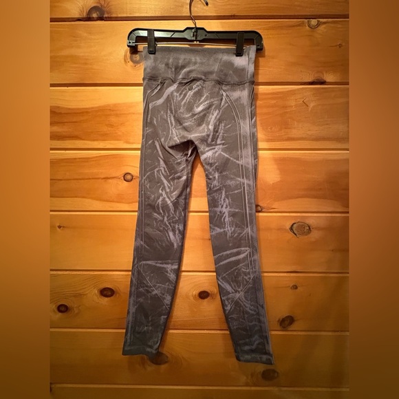 Lululemon Ebb to Street Tight Leggings Size 4 - Picture 8 of 12